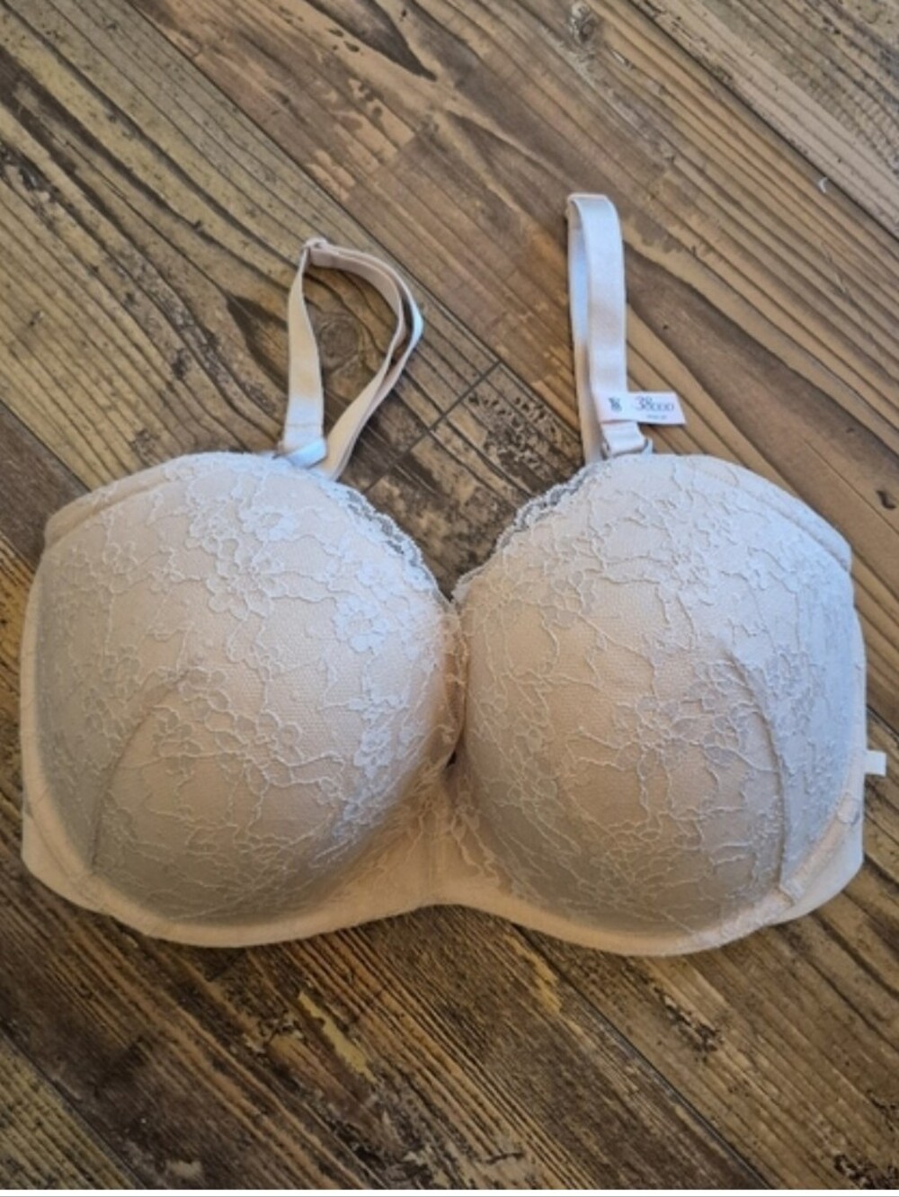 Victoria's Secret Push Up Bra Crean Lace 38DDD